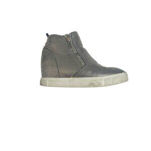 Steve Madden Wedgie Side Zipper Soft Suede leather Sneaker Gray girls boots 3